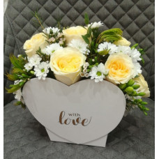 Flower box - Heart with chrysanthemum